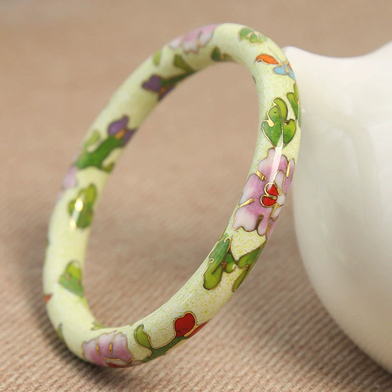 Zoi Floral Cloisonné Bracelet - Light Bean Green Peony (8mm Width) [E76E53TZ]