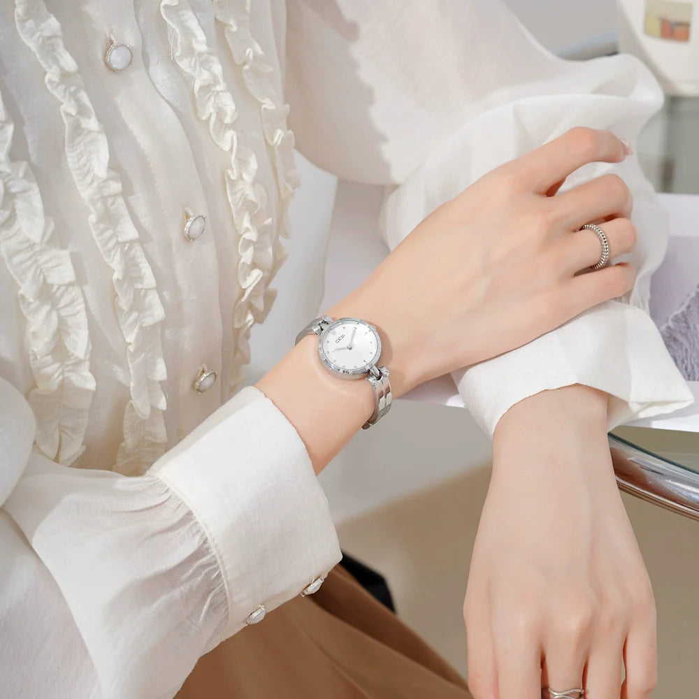 Alayjah Petite Chain Watch - Elegant Silver