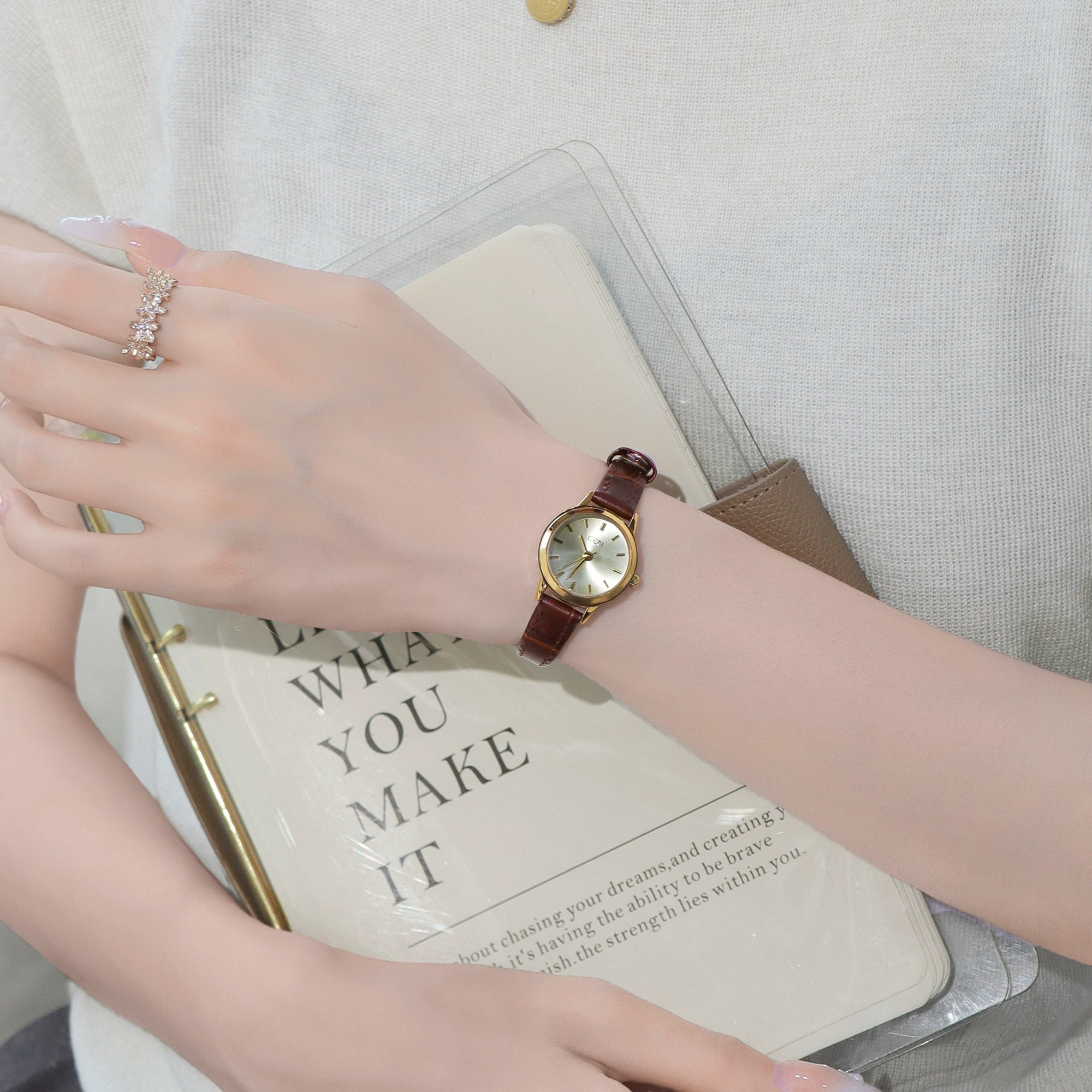 Jaleyah Petite Leather Watch - Elegant Brown White [R96X9L1O]