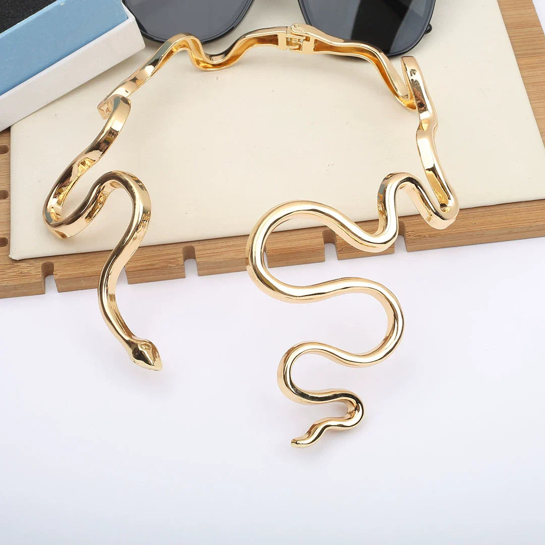 Dinah Serpentine Spring Choker - Gold