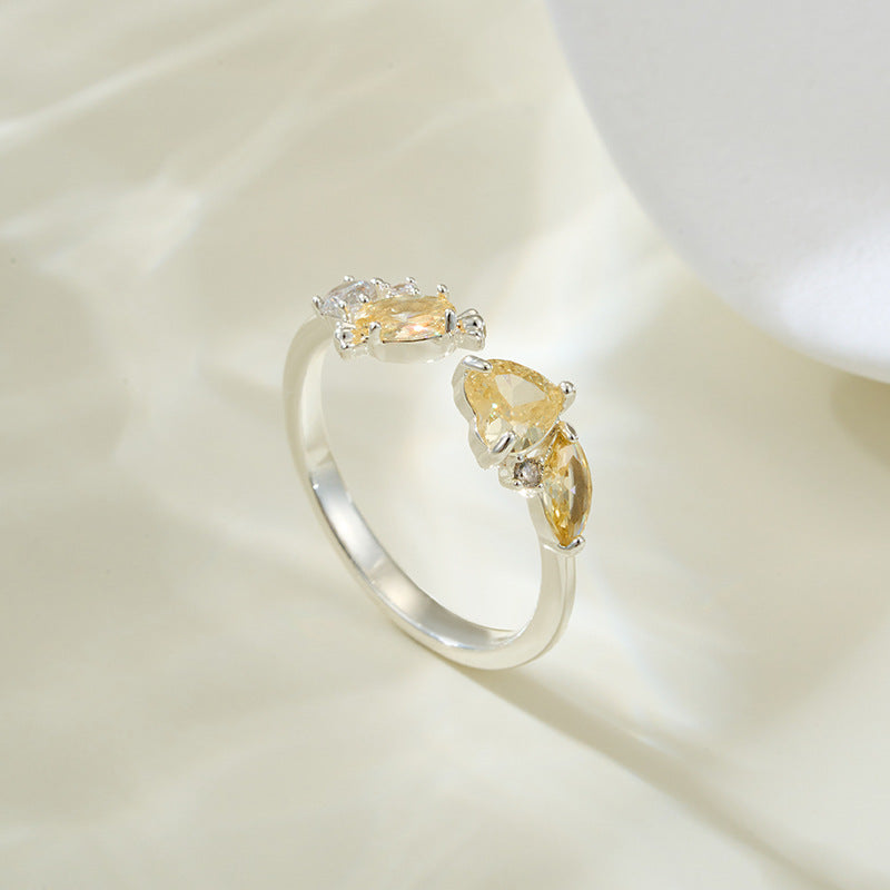 Mallorie Sugar Cube Heart Ring - Gold Tone [I582V8GZ]