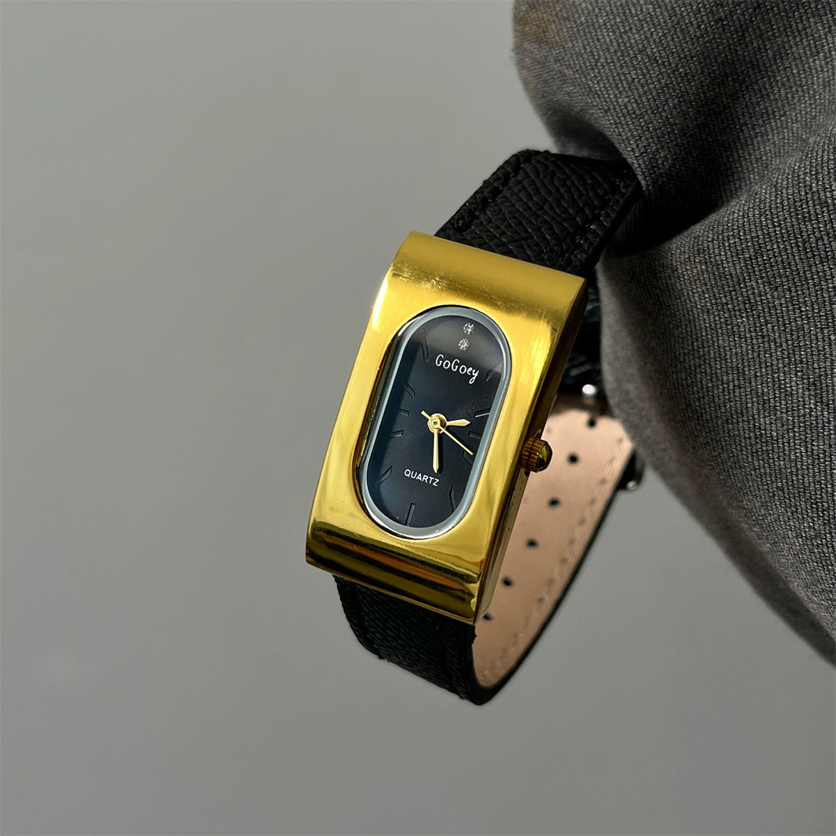 Faiza Retro Square Watch - Black Strap Gold Frame Black Face (gogo Steel Case) [LO58T5JC]