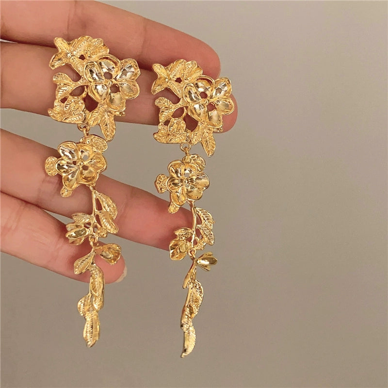 Katheryn Floral Drop Earrings - Gold Floral Silver Needle [QK7PIVEG]