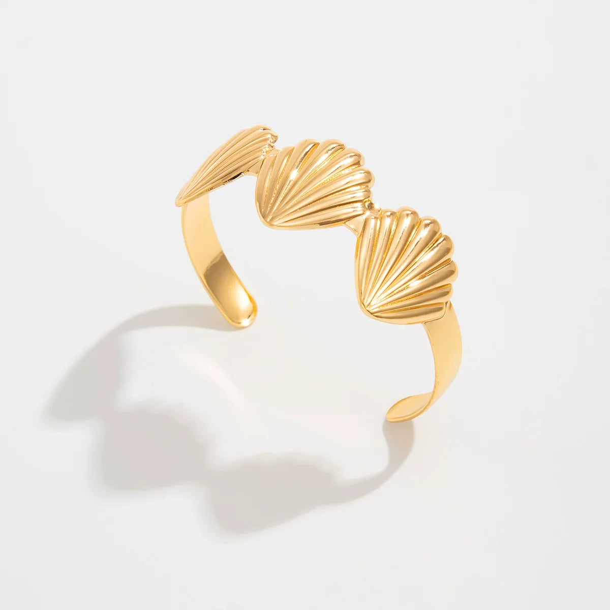Coco Seashell Cuff Bracelet - Gold 3 Shells