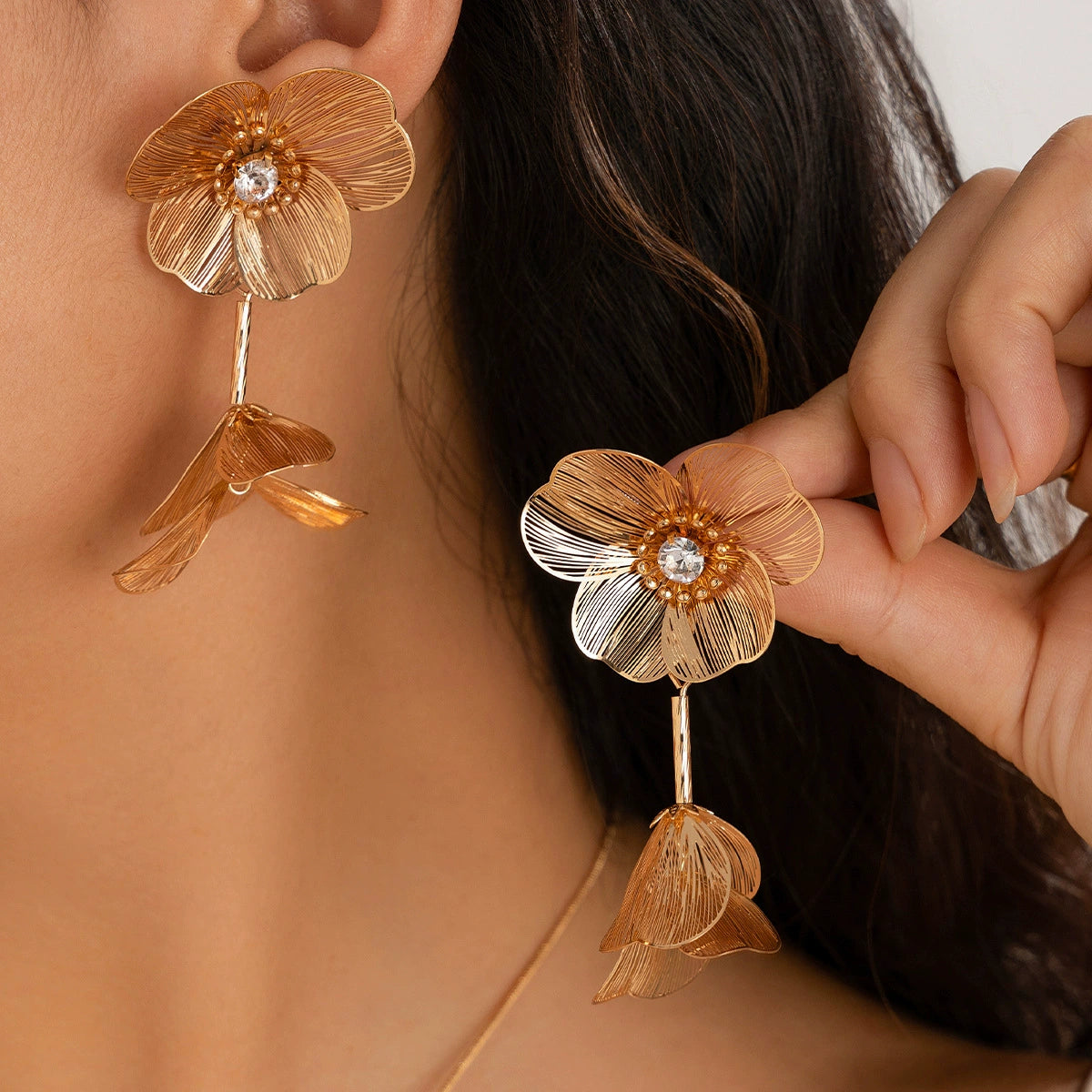Angelica Ginkgo Blossom Necklace - Stud Earrings - Gold [PUPMENZO]