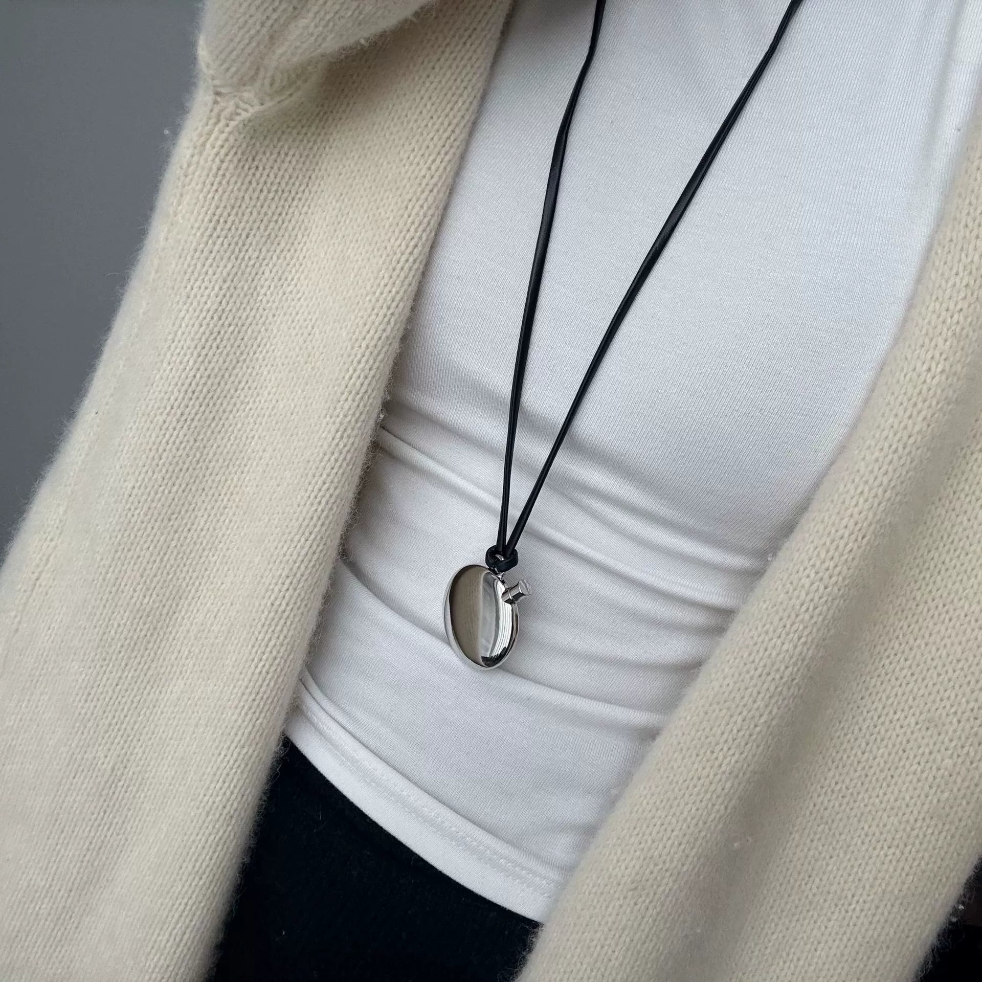 Jewels Scent Bottle Pendant Necklace - Silver Perfume Bottle Necklace [2S6O9I4K]
