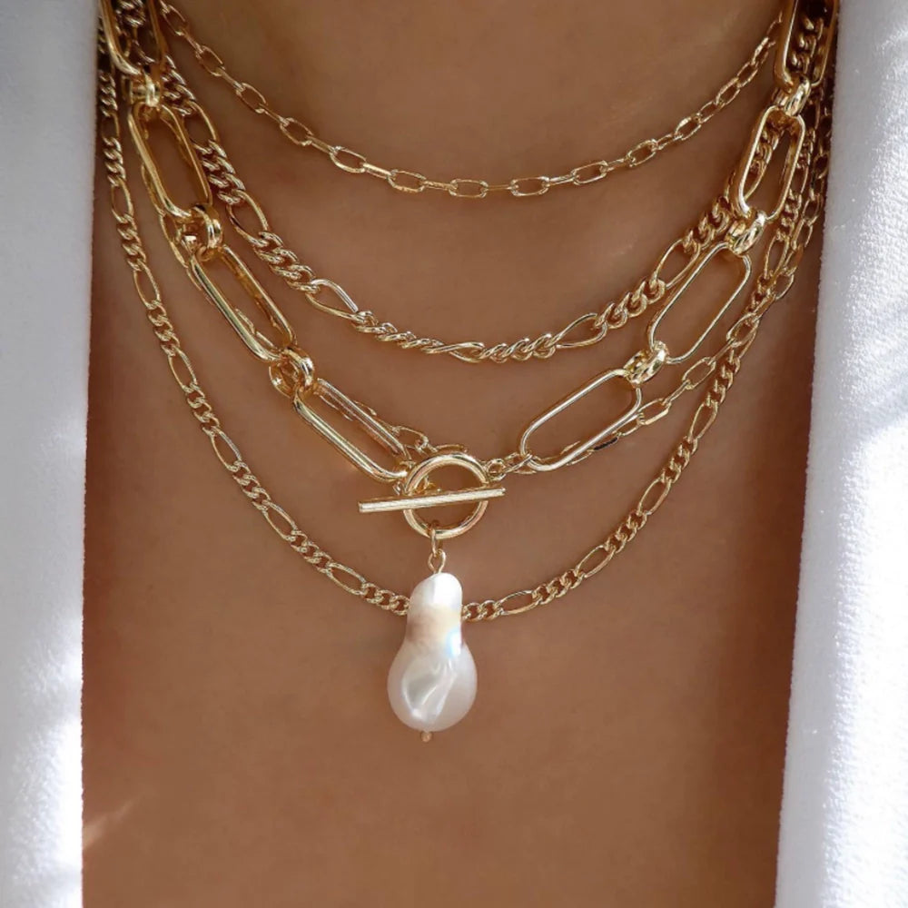 Jaqueline Multilayer Moon Pendant Necklace - CS8898-24