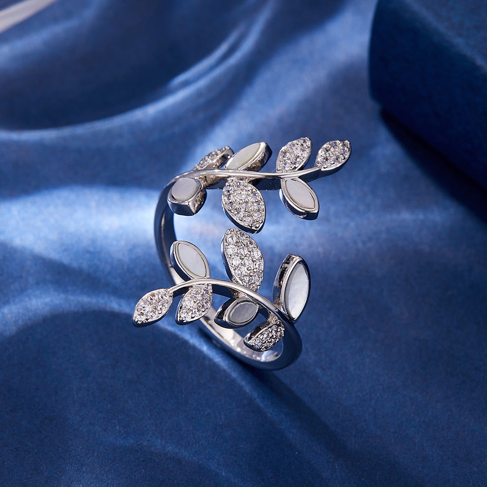 Amera Olive Branch Leaf Ring - Style 1 [SFDNEC7P]