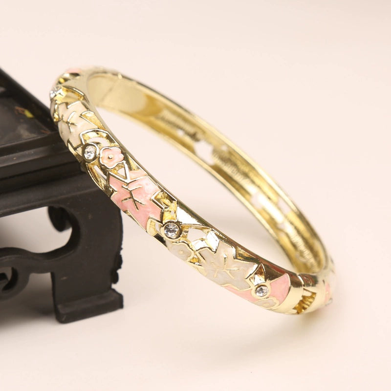 Kattleya Star Enamel Bracelet - Powder White [NLIM8XIU]