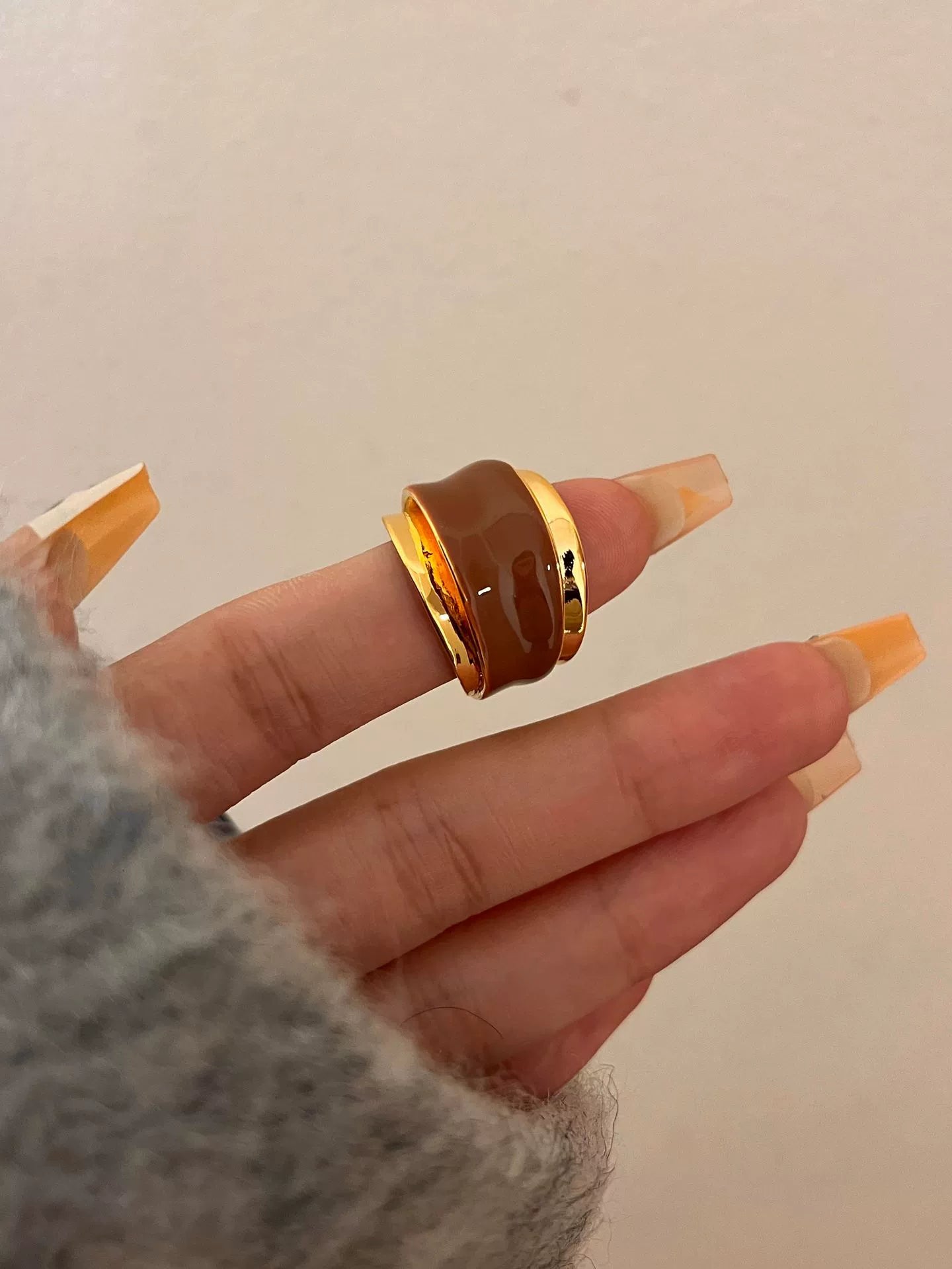 Gwyneth Maillard Enamel Ring - Gold Base Brown Ring [99Z8XEZ4]