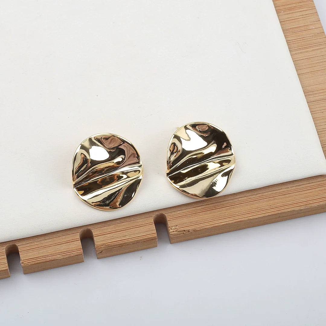 Alayshia Sculpted Hoop Earrings - Gold
