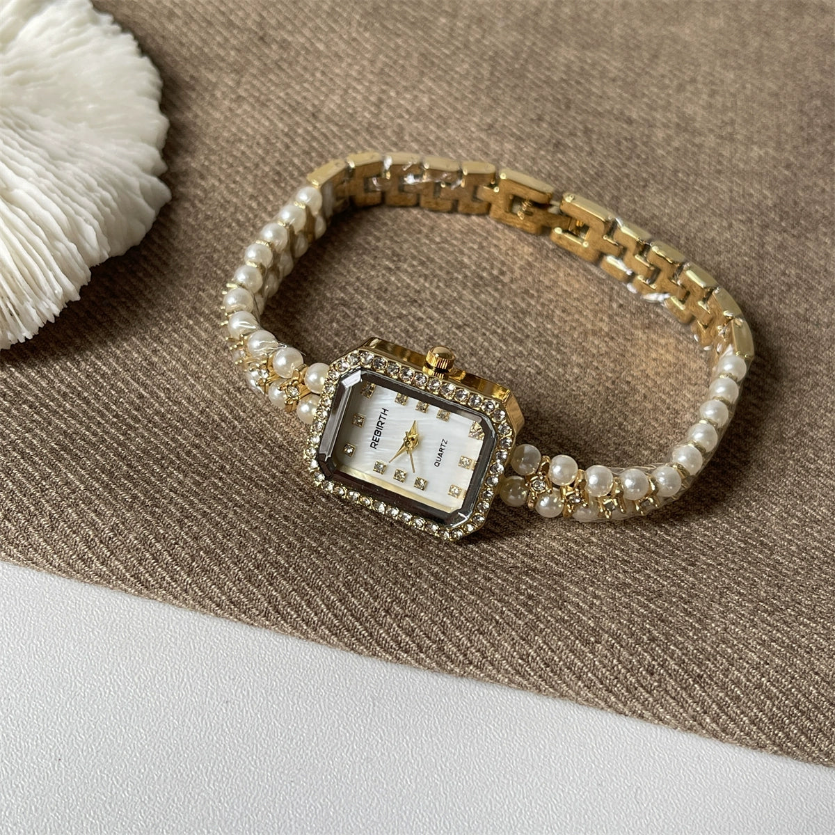 Helena Éclat Square Watch - Gold [PYW8P1BF]