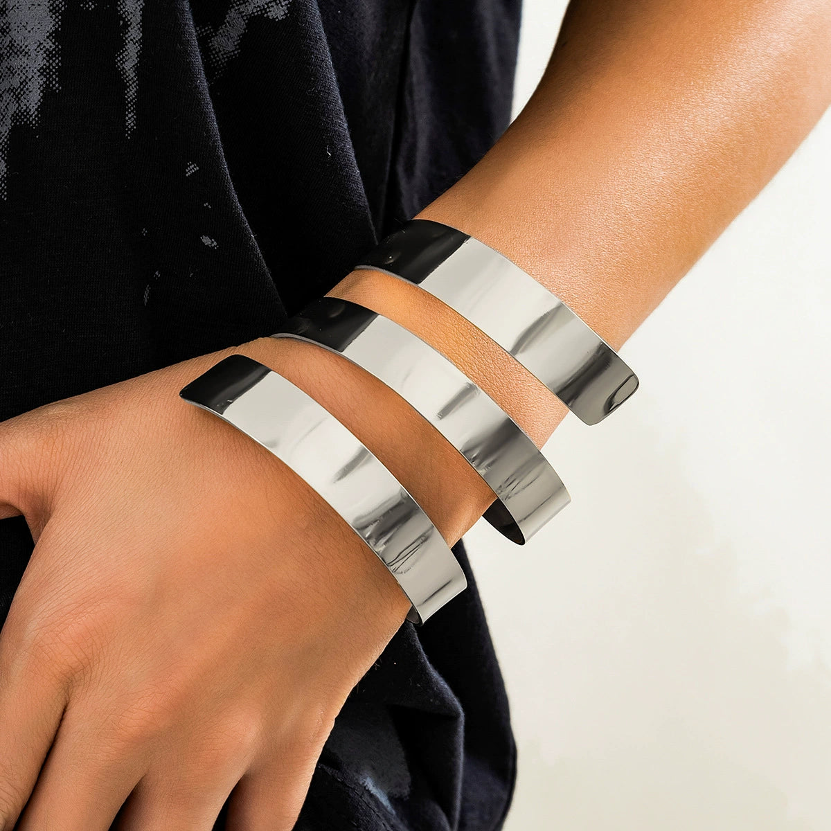 Savvy Spiral Cuff Bracelet - Silver-tone [V0FMVZAP]