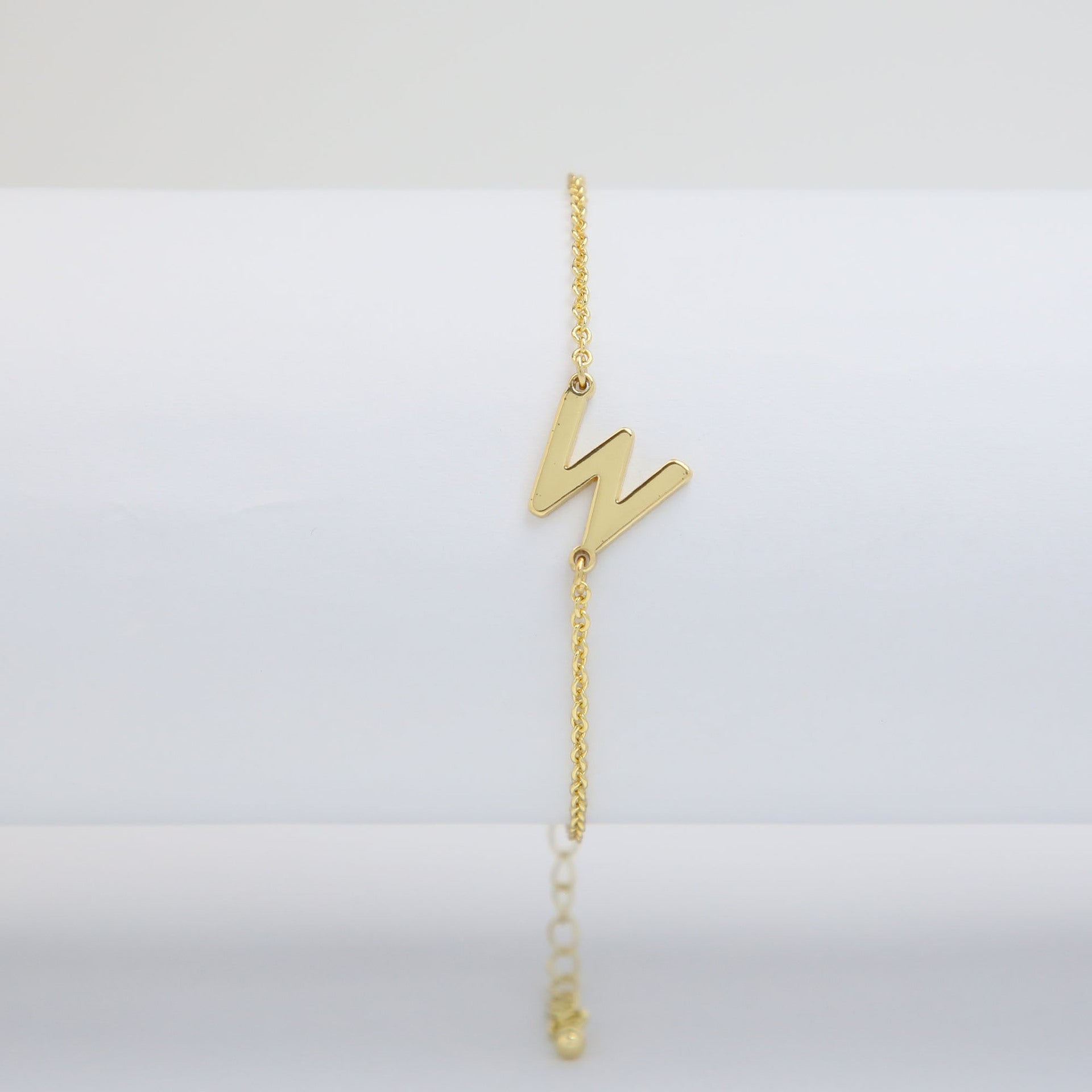 Janiah Dainty Initial Bracelet - W [HIZ38OQ1]