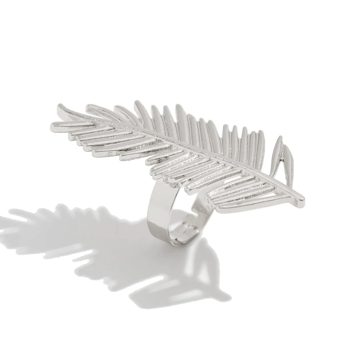 Arcadia Feathered Fan Ring - Feather Silver