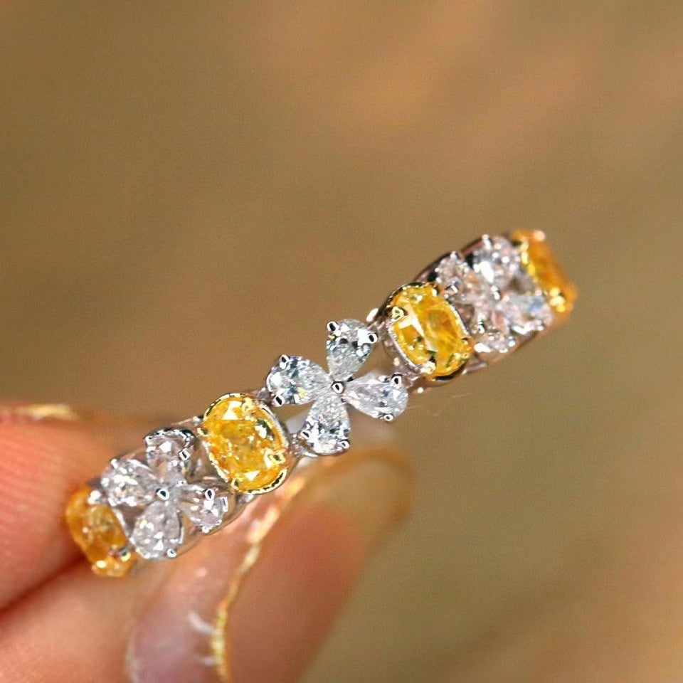 Winona Clover Zircon Ring - Yellow Diamond [SCNXZVAP]