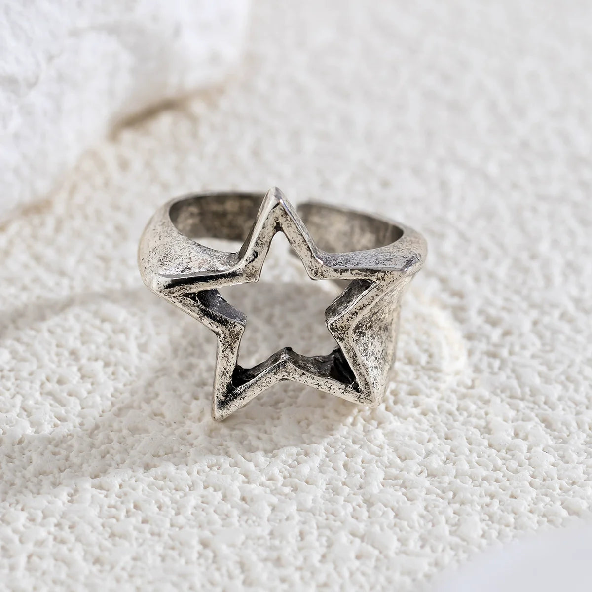 Noelia Star Cutout Ring - Antique Silver