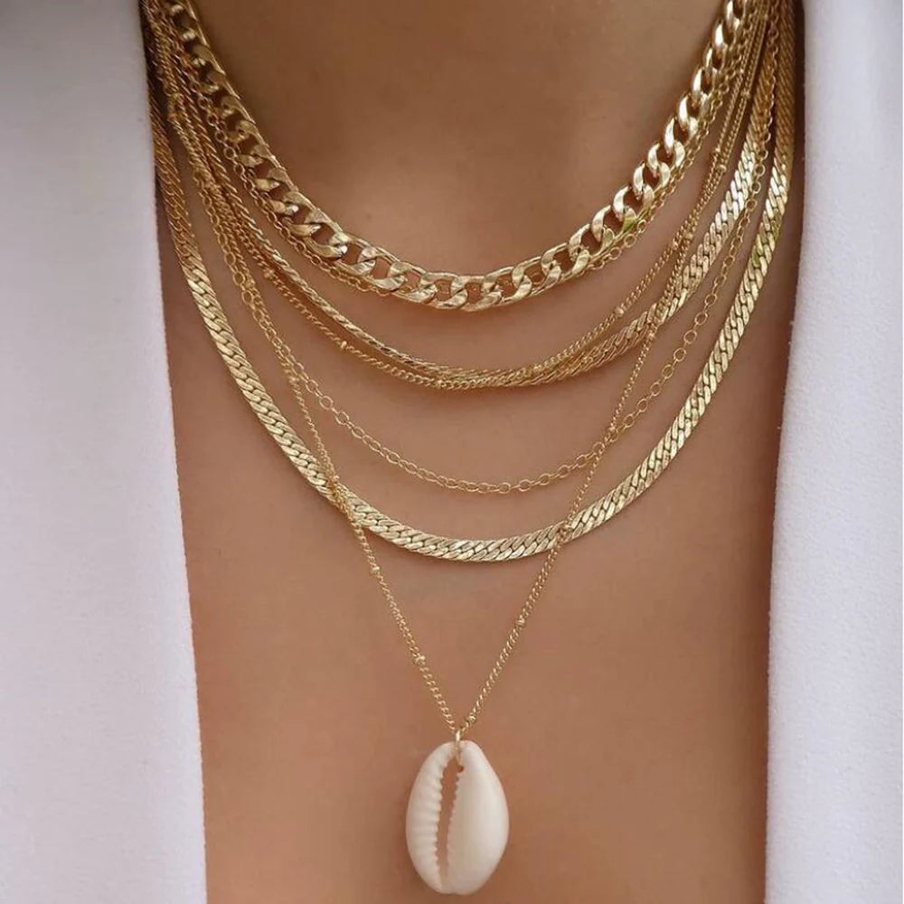 Jaqueline Multilayer Moon Pendant Necklace - CS8898-20