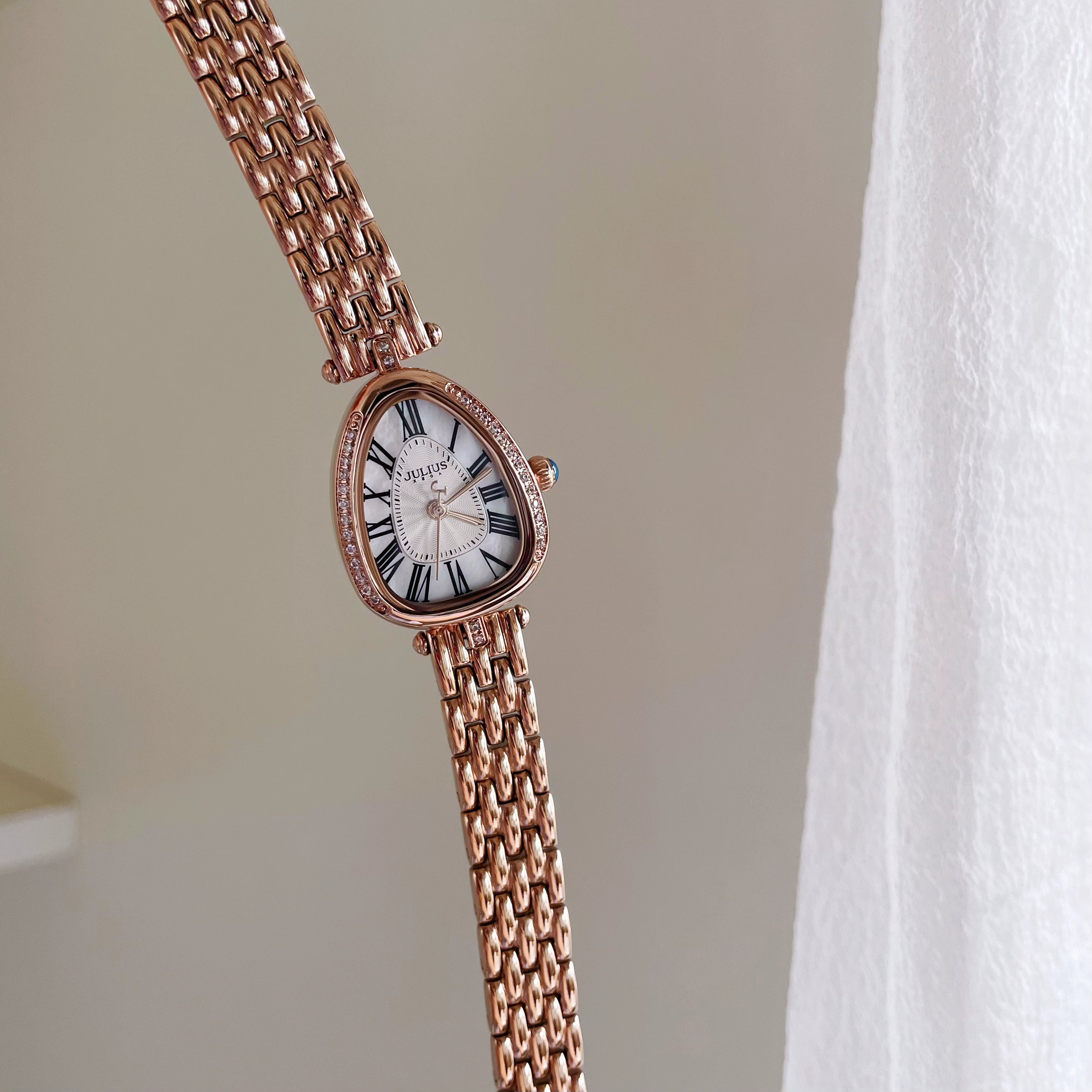 Franchesca Serpent Steel Bracelet Watch - Rose Gold [P2X8PIV9]