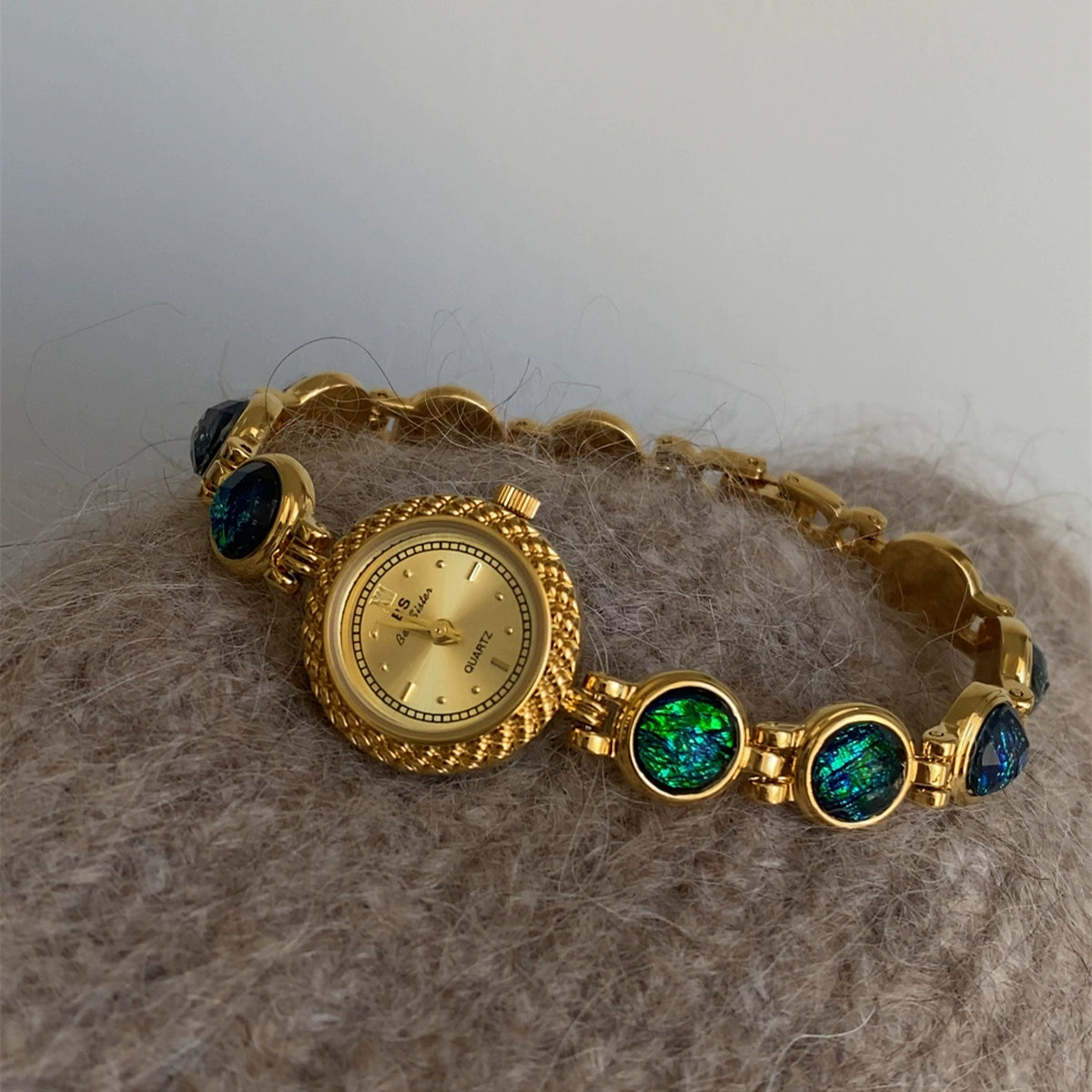 Brayleigh Bracelet Oval Watch - Sapphire Blue [CK3WS4DL]