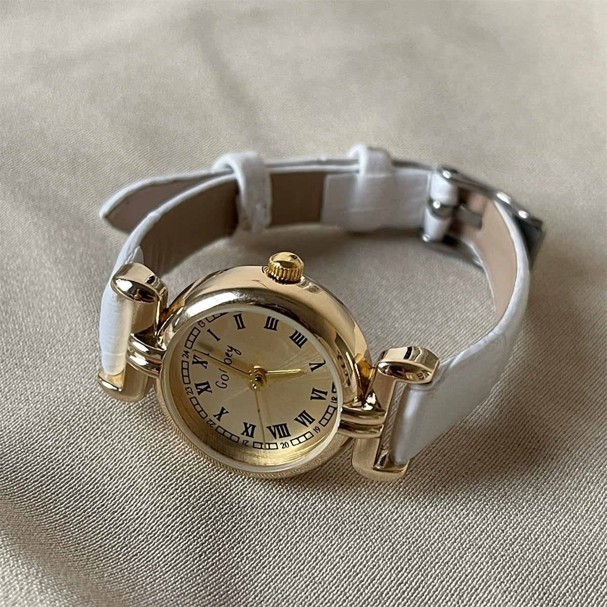 Jaslyn Elegant Mesh Watch - White Strap Gold Dial [5XXNEP51]