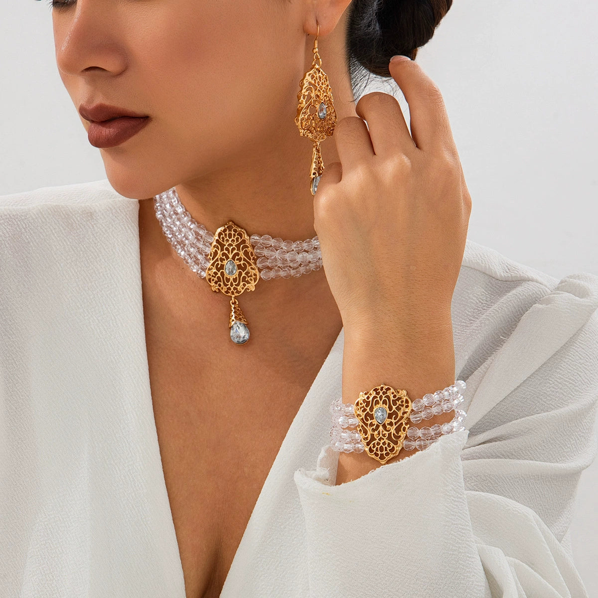 Lou Pearl Floral Collar Necklace - Gold & Clear (Style B) [HZPKR624]