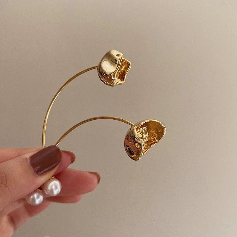 Carolyn Floral Pearl Drop Earrings - Gold [K75YWF8V]