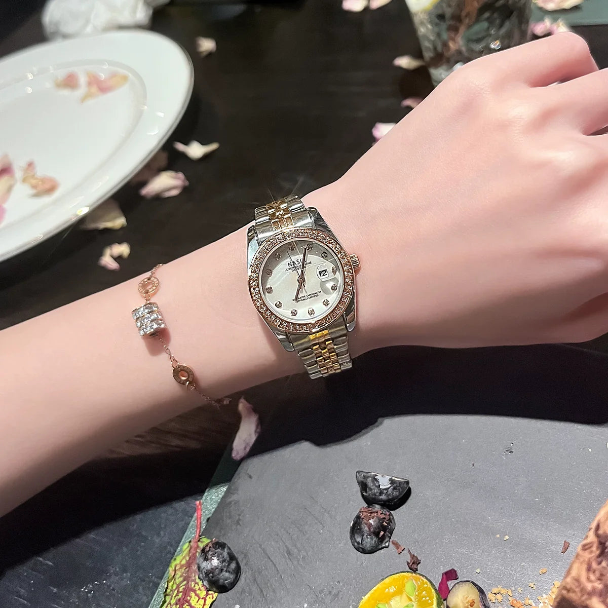 Jaydah Crystal Quartz Watch - Silver White Dial