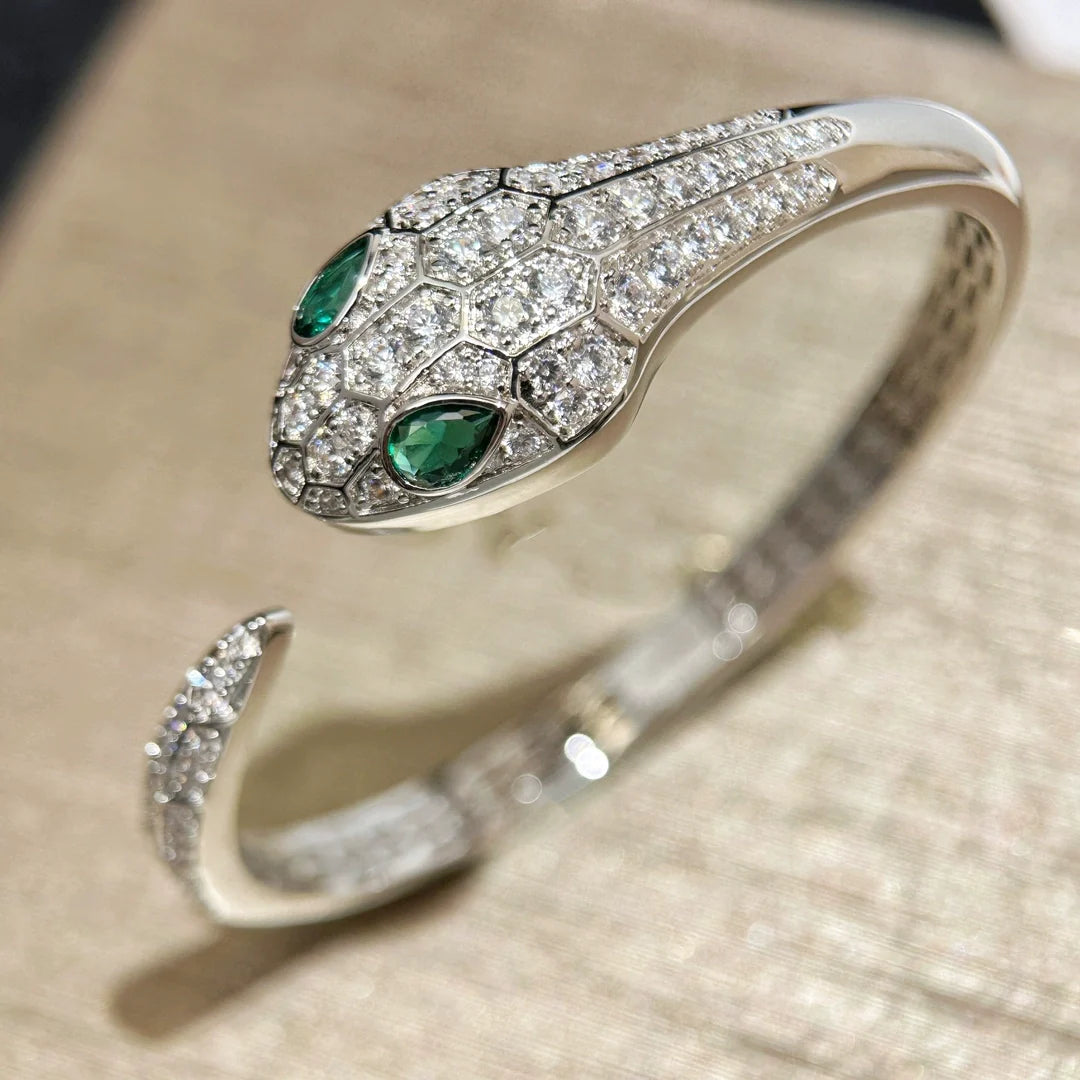 America Diamond Serpent Bracelet - White Gold Malachite Head-Tail Diamond