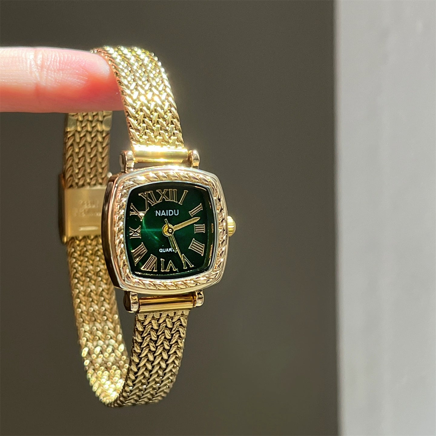 Jaide Vintage Wheat Watch - Gold Band Green Face [1NDHEWOA]