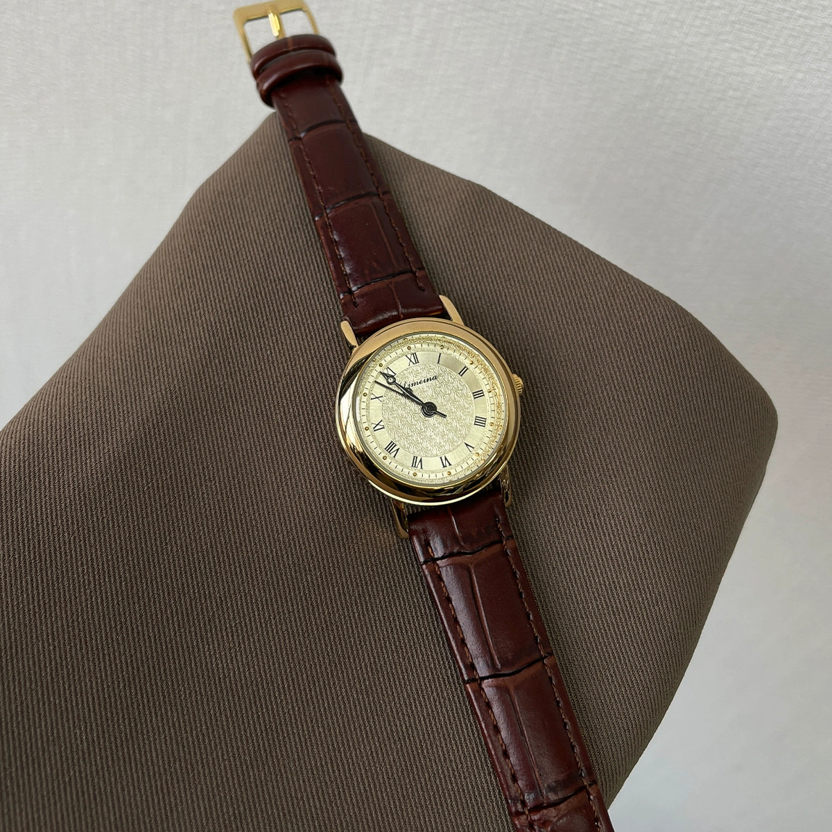 Alaysia Classic Leather Watch - Brown [WEOW6U3W]