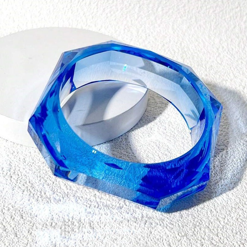 Izzy Faceted Crystal Bangle - A 70mm Inner Diameter [SOSFUXFW]