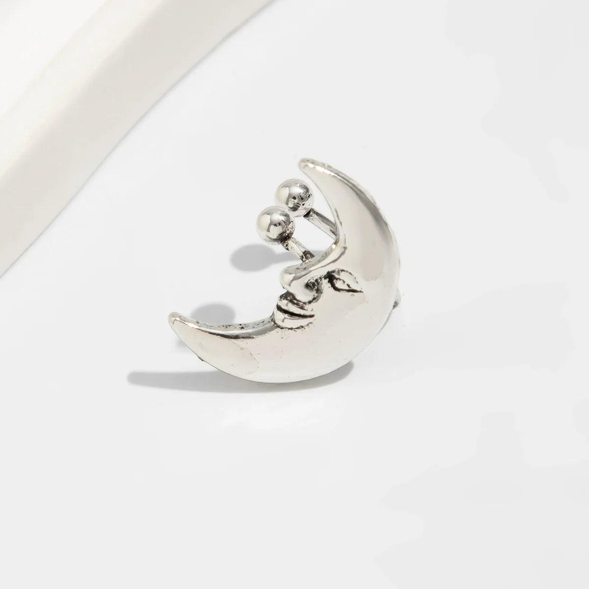 Aaleyah Retro Celestial Ear Cuff - Crescent Antique Silver