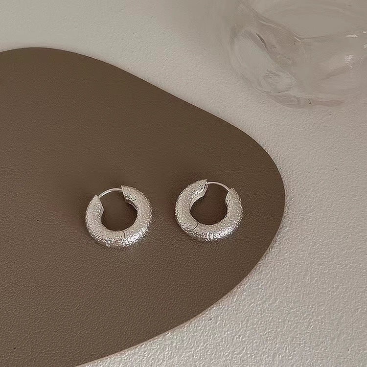 Amada Irregular Metal Earrings - Silver Textured Metal Hoop