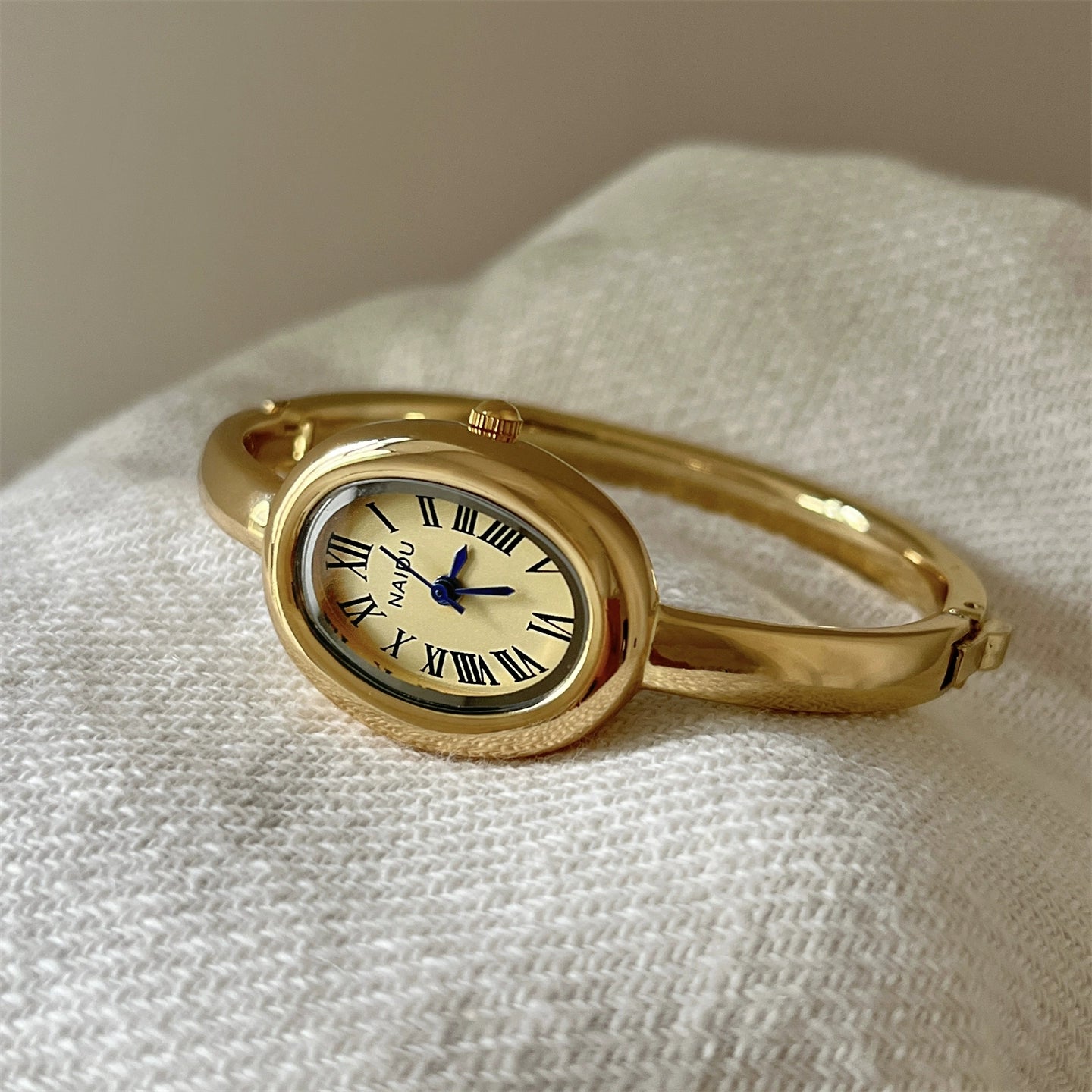 Elyzabeth Oval Retro Watch - Gold Bracelet Gold Dial [DGDM5Q9G]