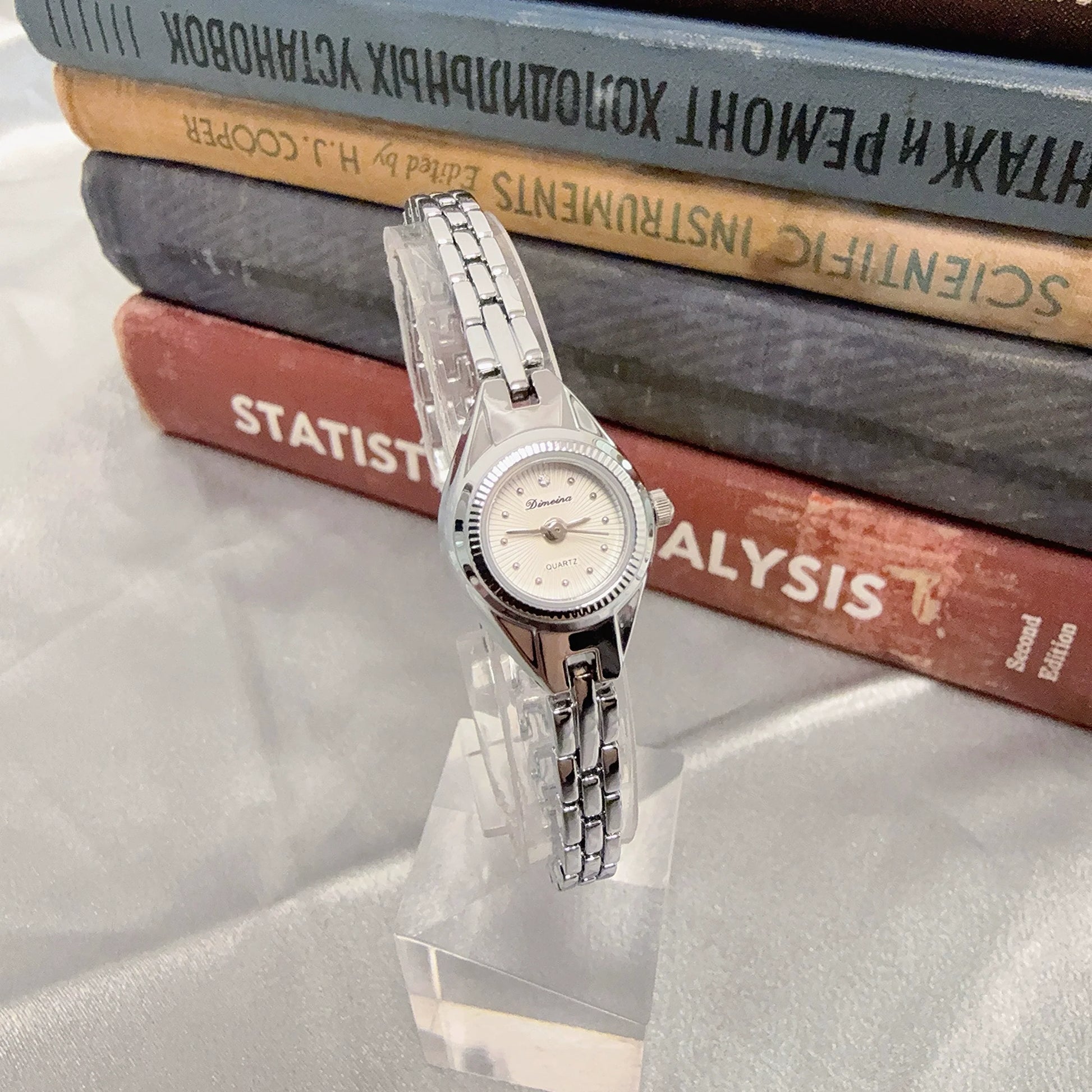 Sadia Petite Vintage Chain Watch - Silver