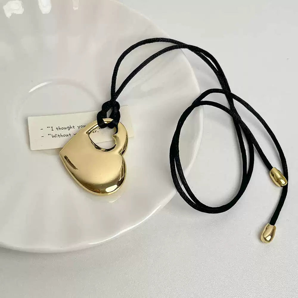 Elloise Satin Heart Choker - Gold Heart Necklace [1ZEQ6Y2N]