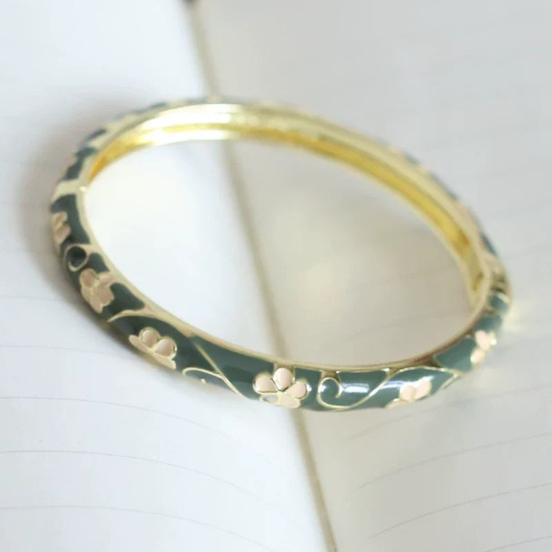 Lakelynn Delicate Floral Bangle - Dark Green