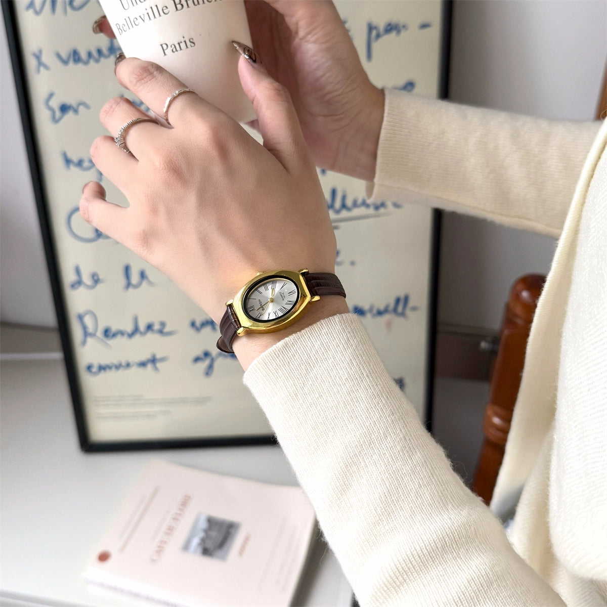 Cataleyah Vintage Oval Watch - Brown Strap, Gold Frame, White Dial [8URD6GRL]