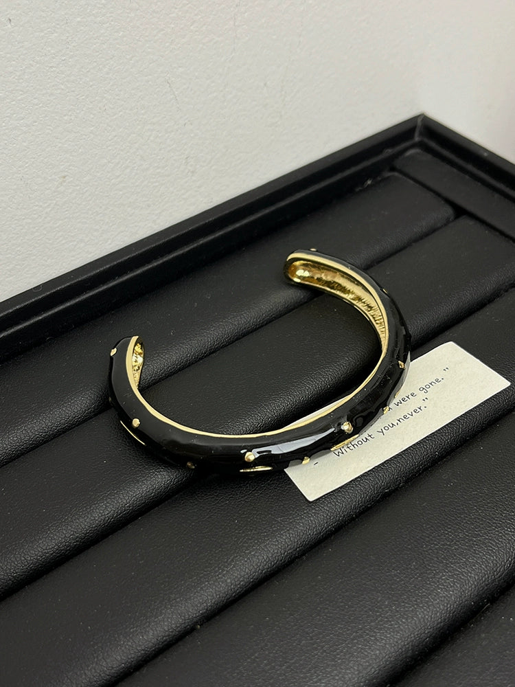 Kameron Contrast Enamel Cuff - Black [RY8S3PRP]