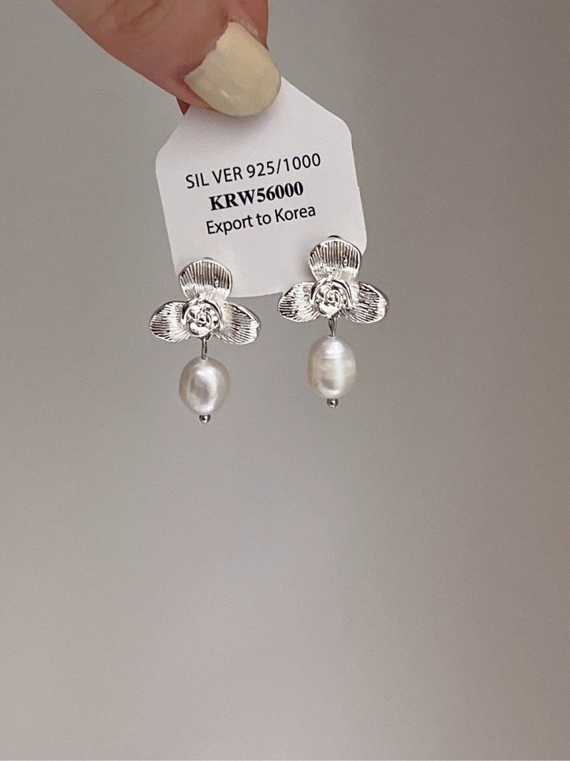 Hawa Baroque Floral Earrings - Flower Pearl Ear Studs