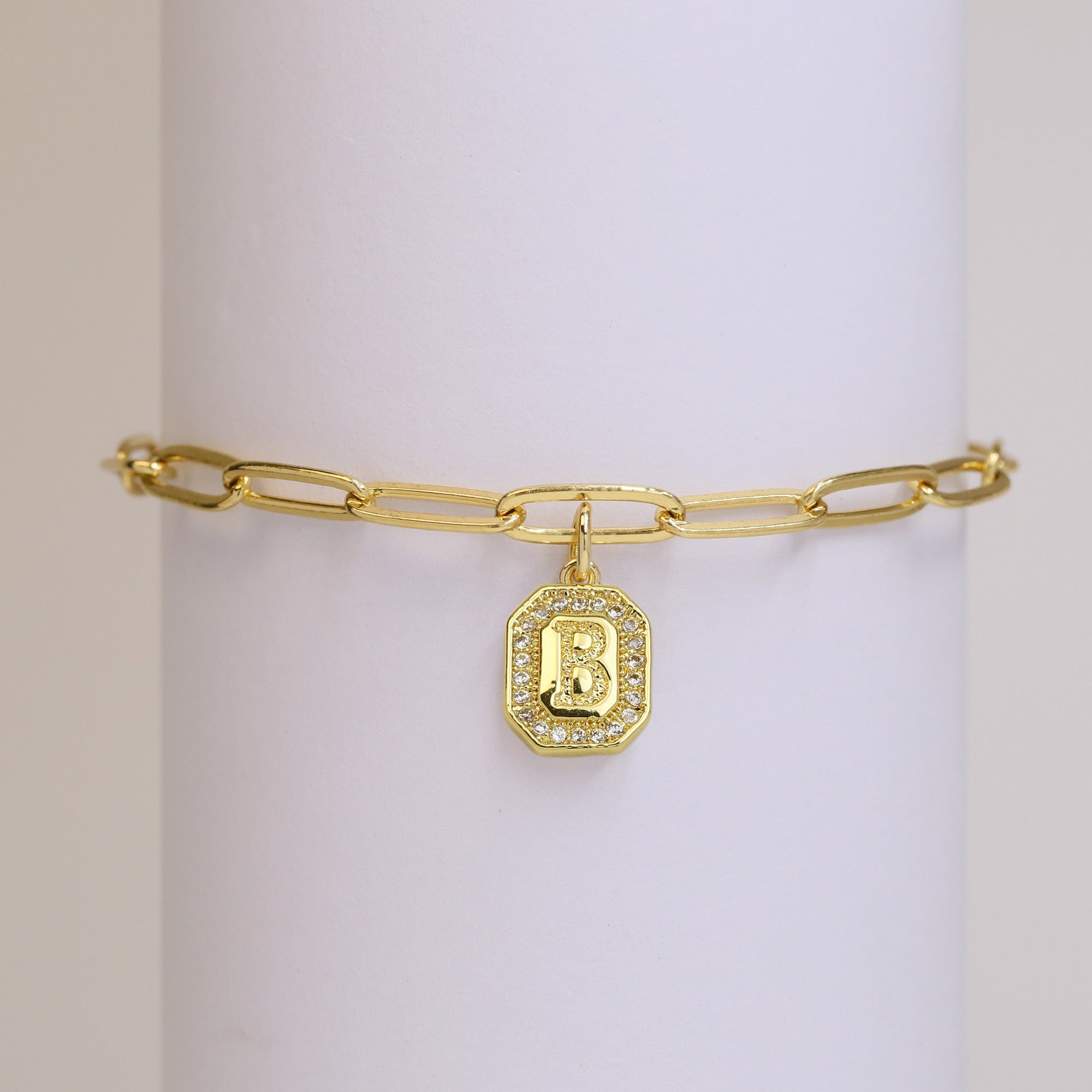 Vy Initial Paperclip Bracelet - B [ZJMP3VQT]