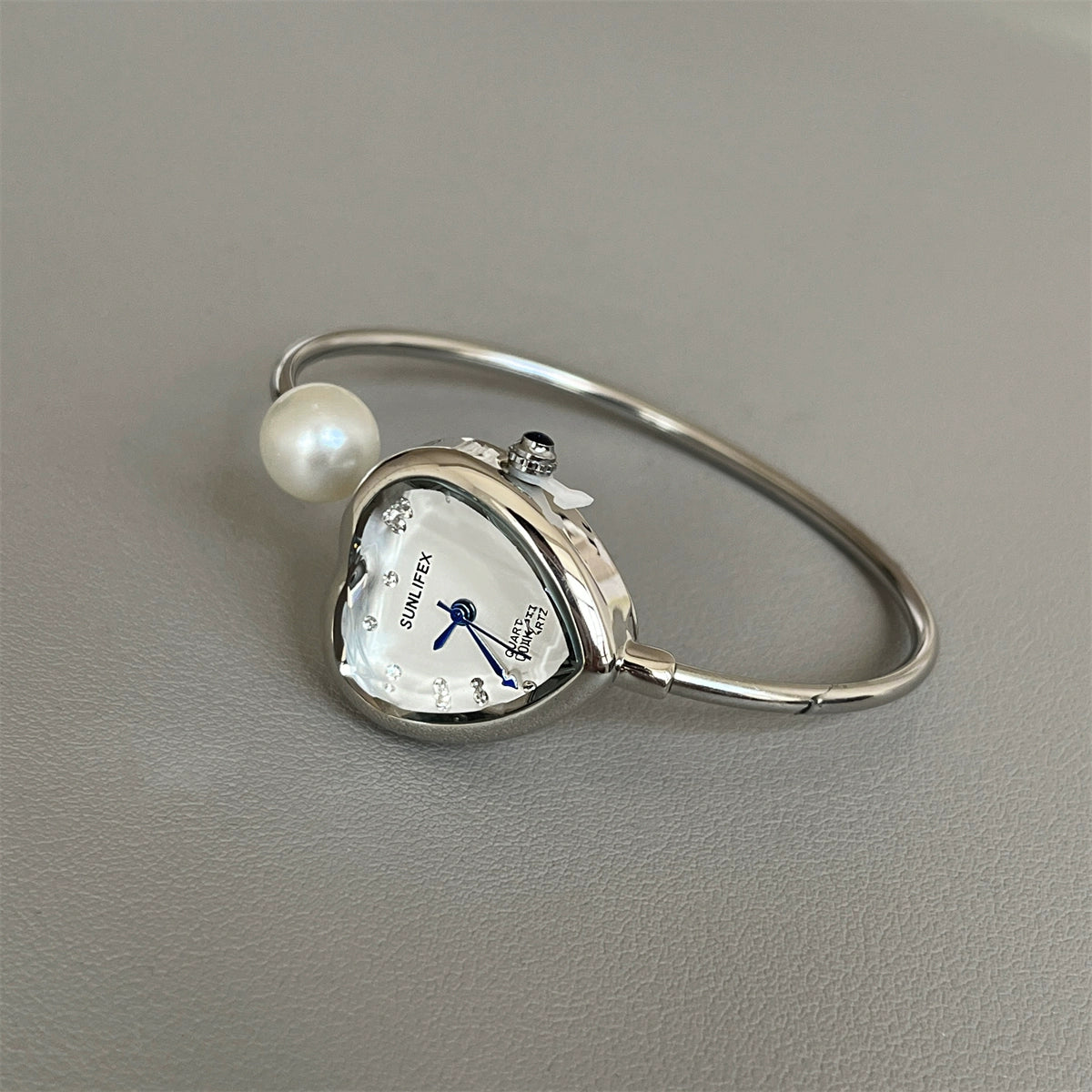 Marli Heart Pearl Bracelet Watch - Silver Strap White Face [VJ0FH7X1]