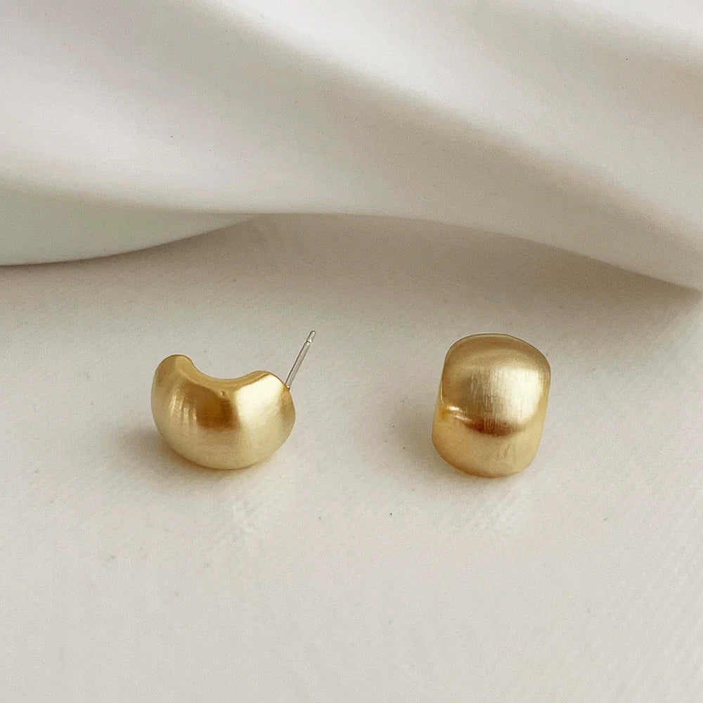 Liani Matte Bean Studs - Gold
