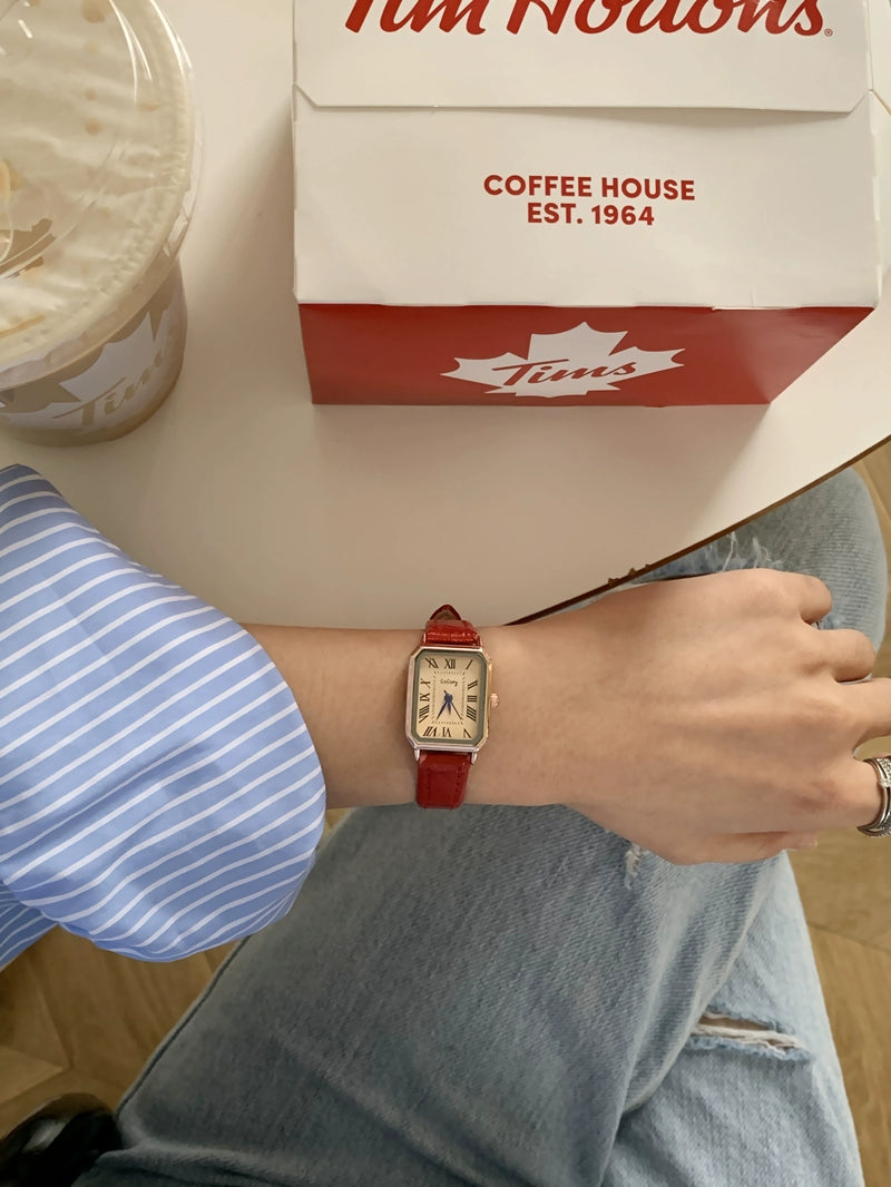 Lillianna Classic Leather Watch - Red [3FH6BQVN]