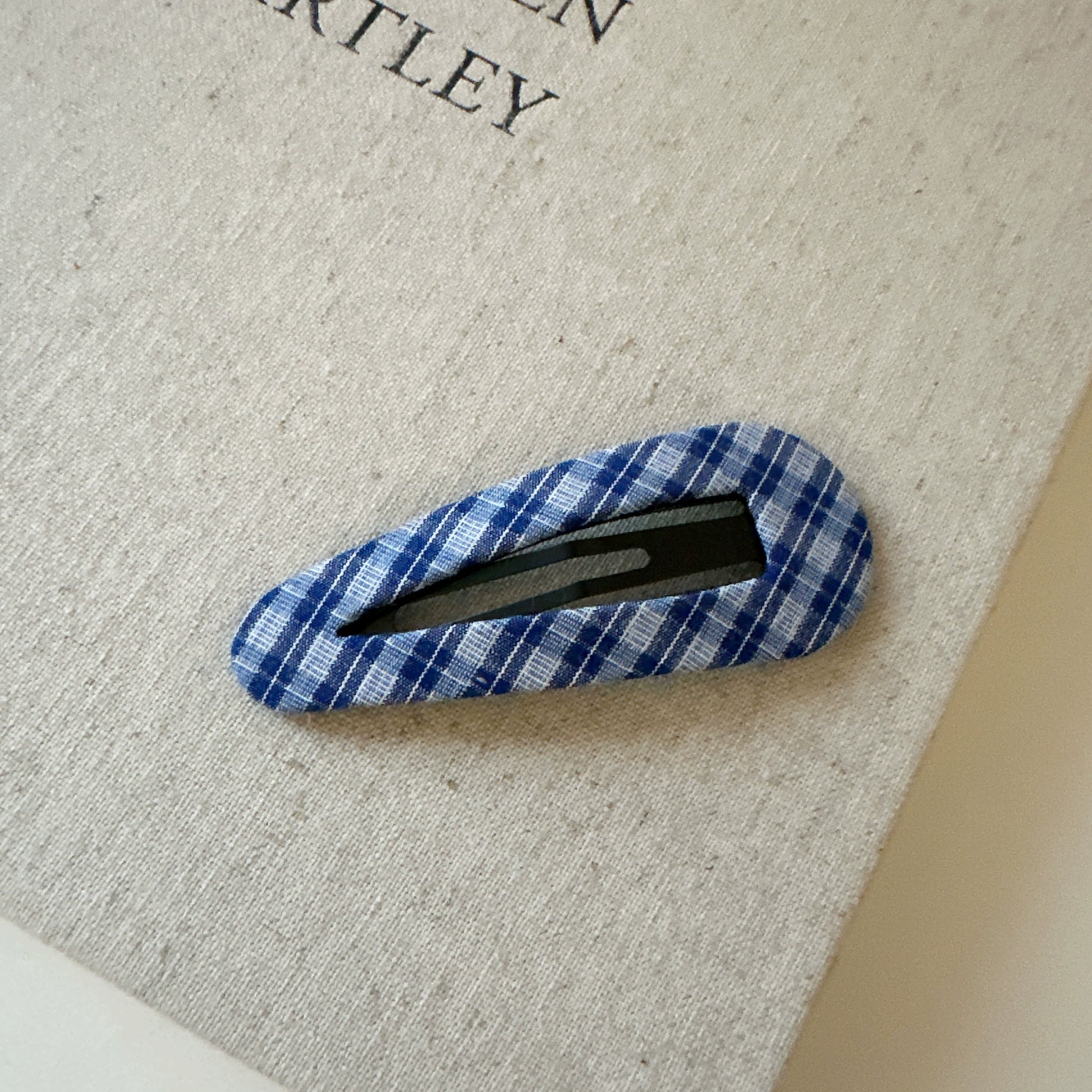 Annah Plaid Fabric Hair Clip - Plaid Teardrop (Single) [APPPIN5K]