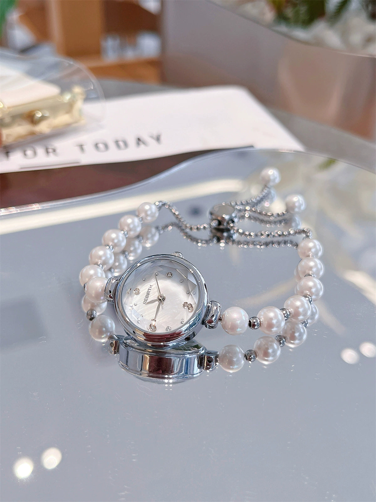 Elianna Mother-of-Pearl Watch - Silver Mother-of-Pearl [XNZST8E1]