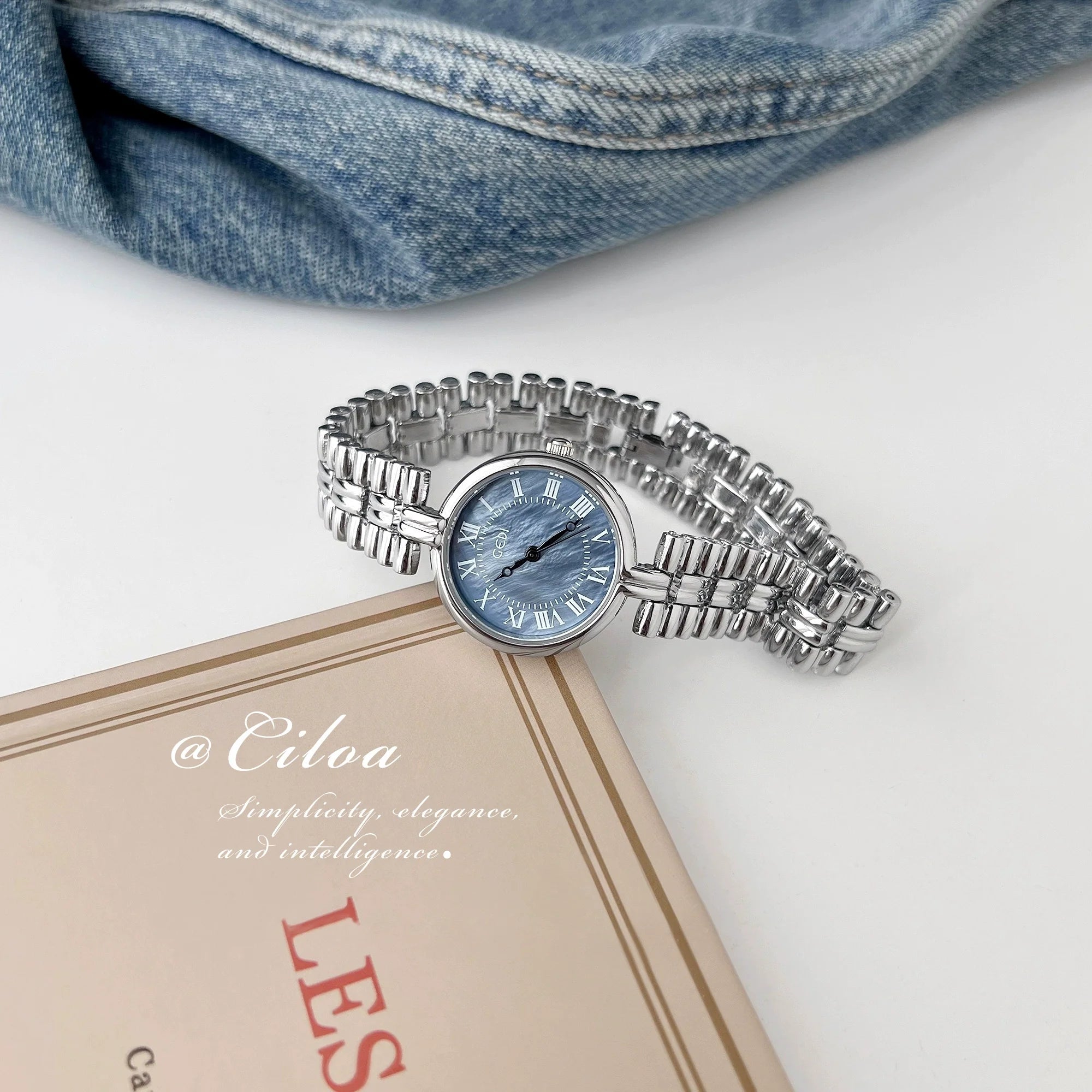 Avery Vintage Metal Watch - Blue