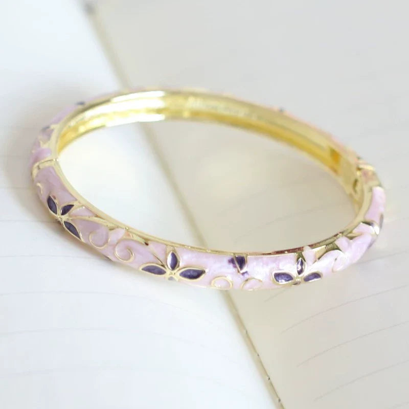 Xaria Clover Enamel Bangle - Light Purple