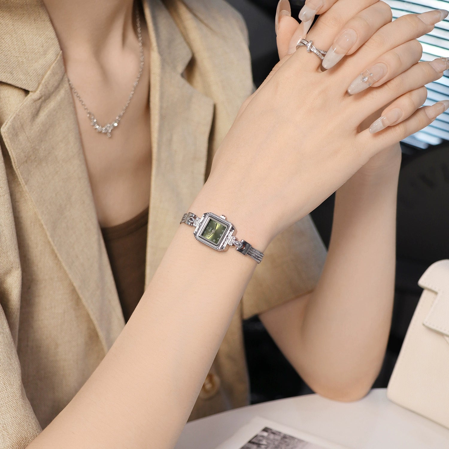 Amaiah Delicate Bracelet Watch - Fresh Green [3XIX80EK]